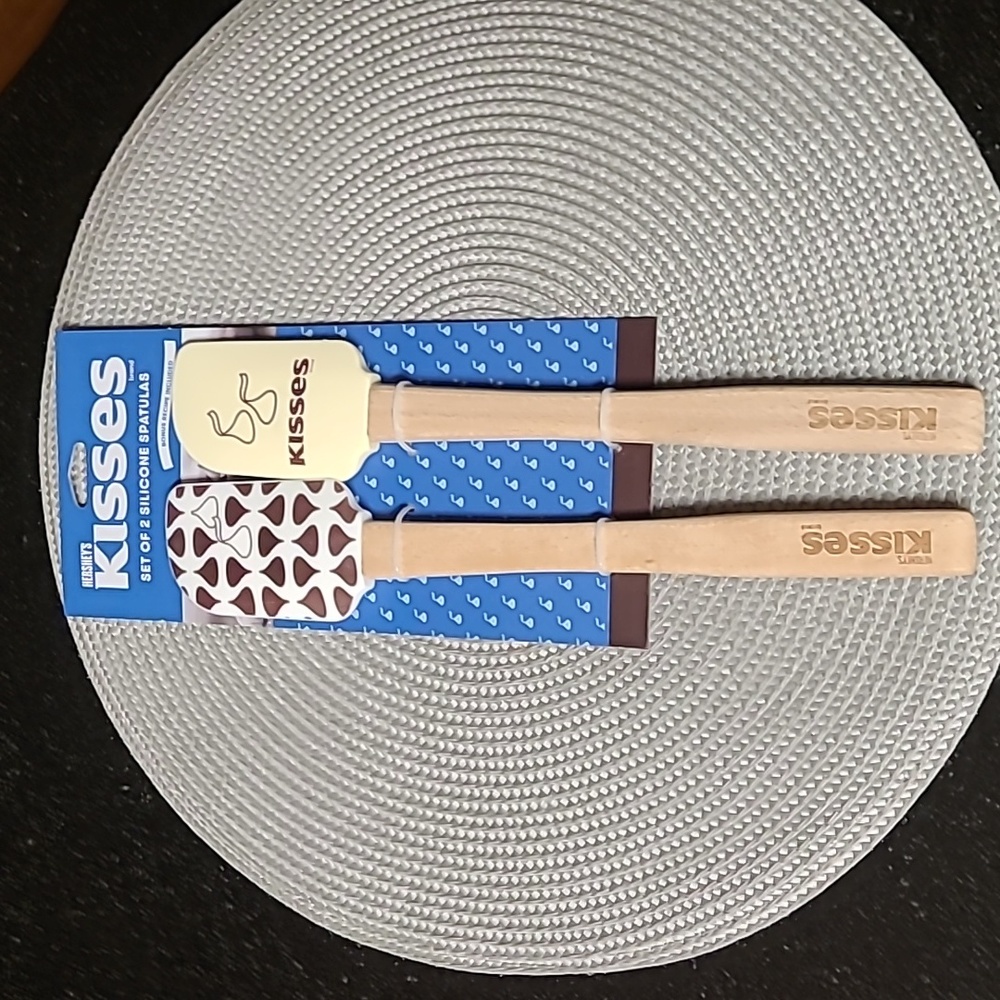 Hershey's Kisses Spatula Set